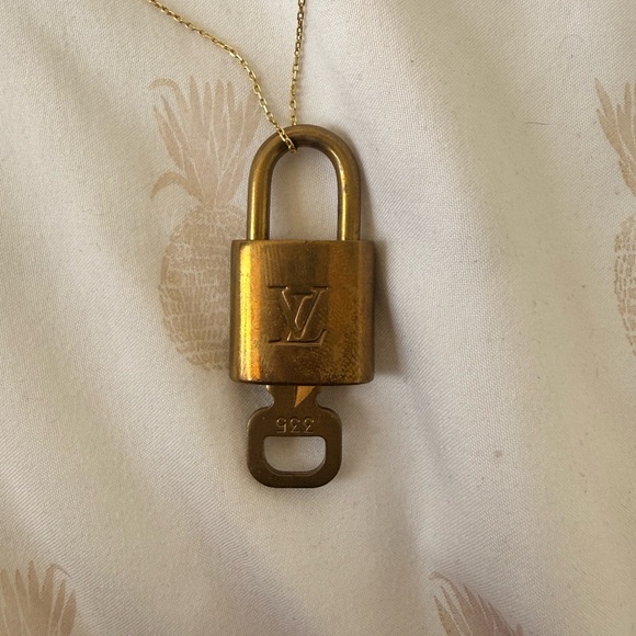 AUTHENTIC Louis Vuitton Gold Padlock Pendant Necklace - Picture 2 of 4
